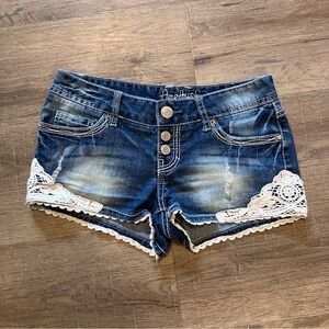 Amethyst Blue Jean Lace Short 3 EUC